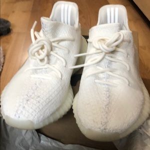 YEEZY BOOST 350 V2 cream white
